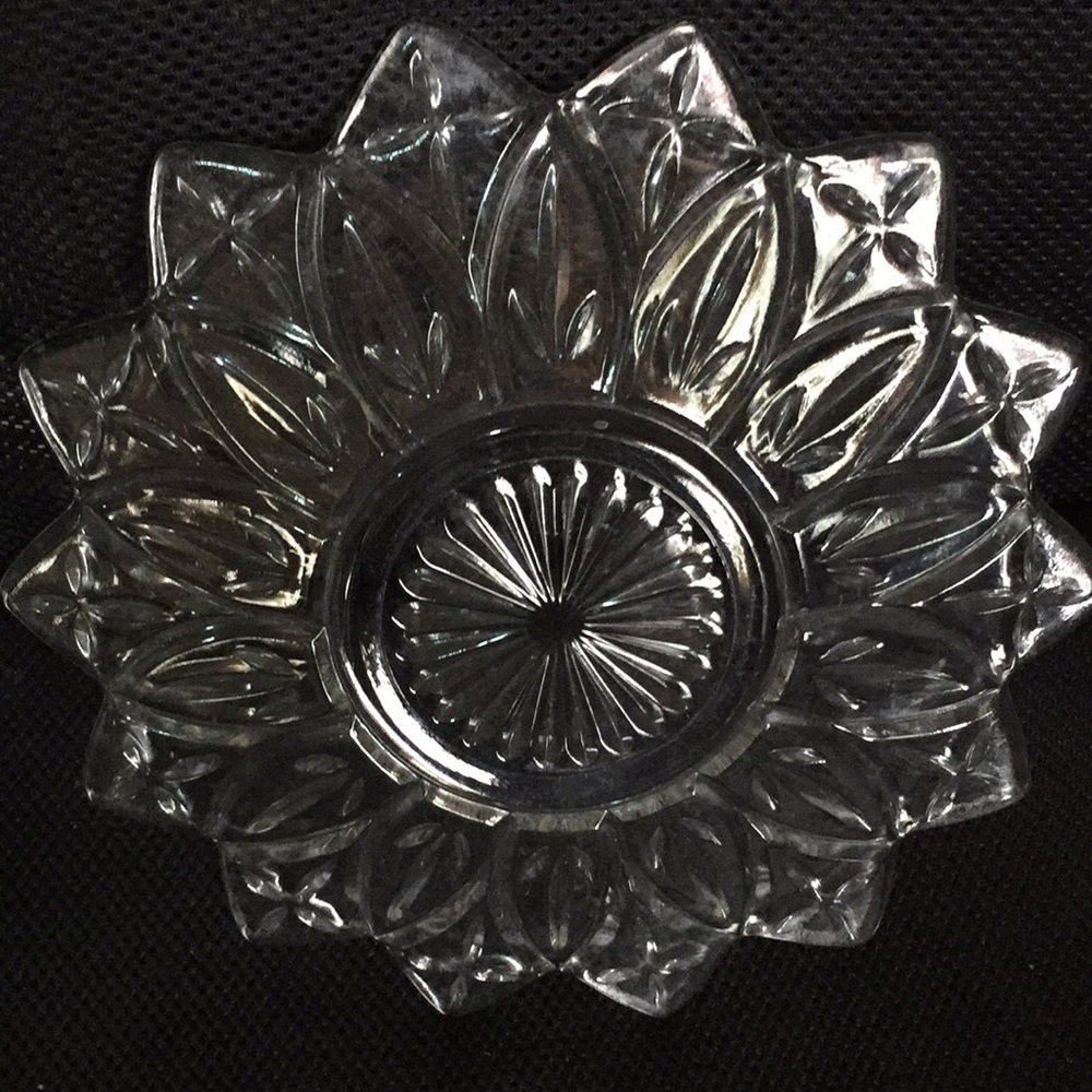 Federal Glass Company Starburst 14 Point Platter - Picture 4 of 9